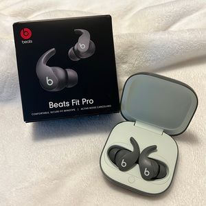 Beats Fit Pro Earbuds in Gray